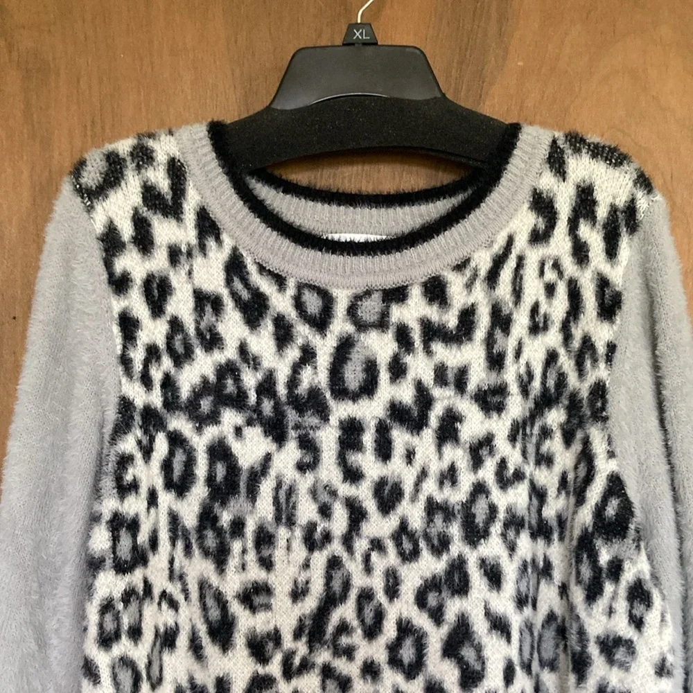 Skye’s the Limit sweater abstract animal print comfy soft neutral casual 2X - Picture 6 of 17